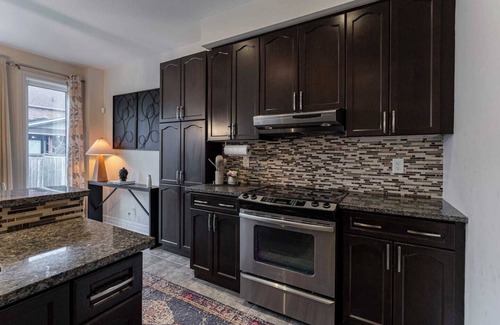 Halton Regional Municipality House | Pool Table/Ping Pong/Projector/Darts/Fire Table