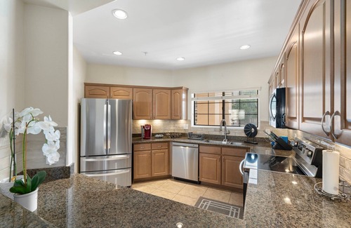 South Scottsdale Condo | Pool View Condo: Golf & Trails