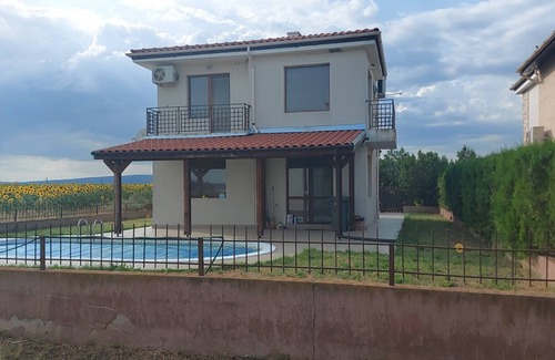 Gyulyovtsa Villa | Pool Villa - 15 minutes from Sunny Beach and Sea