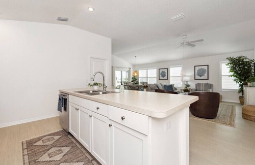 Sumter County Villa | Pools and Golf 2 Min from the Home
