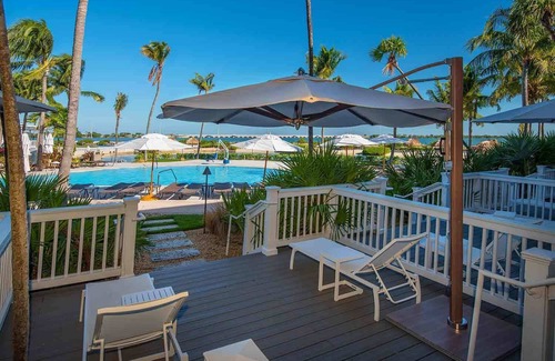 Marathon Apartment | Poolside Double Queen | Duck Key | No Hidden Fee