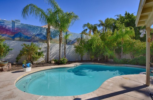 Paradise Valley Village House | Poolside Paradise 4 bedrooms/3 bath. Hot tub, pool and putting green