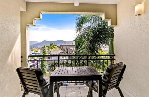 Westcourt Apartment | Poolside Paradise Cairns - 9 Pools BBQ & Gym