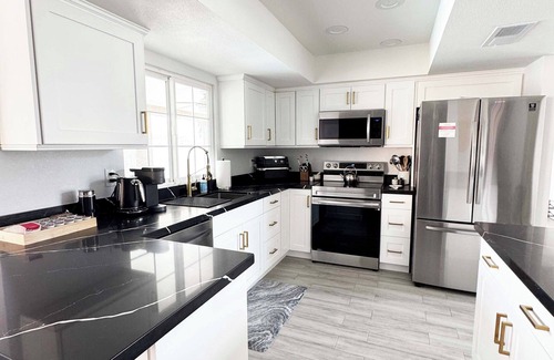 Glendale Apartment | Poolside Paradise - Great Location Near Stadium, Shopping, & Dining - Sleeps 10