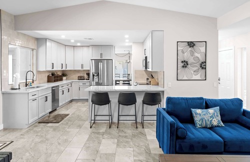 Villa De Paz House | Poolside Patio | Close to Westgate | Dog Friendly