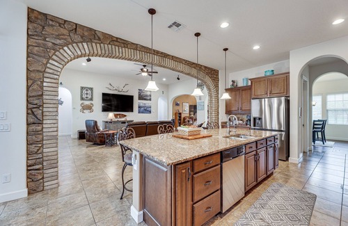 Queen Creek House | Poolside Relaxation: Queen Creek Oasis!