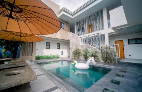 Bacolod Apartment | Poolside room for 2 pax with breakfast