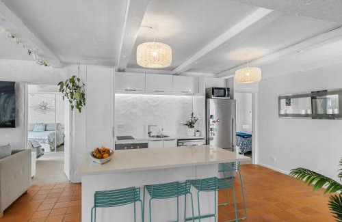 Orewa Apartment | Poolside Waterfront - Orewa Oceanside Villa