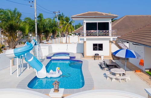 Hua Hin Villa | Poolvilla huahinn 7 Minutes to the beach.4 bedrooms, 3 bathrooms