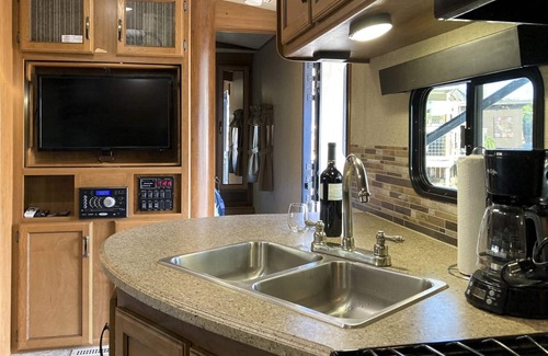 Fort Bragg House | Poop Deck - 3 minutes from the beach and right on the Noyo harbor