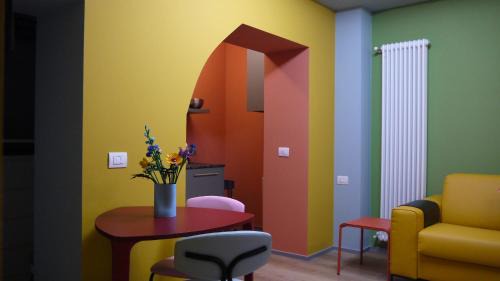 Villasanta Apartment | Pop House - Monza Park