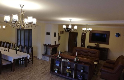 Avrig House | Popasul Montan