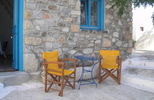 Astypalaia House | Popi Studios Two storey traditional house