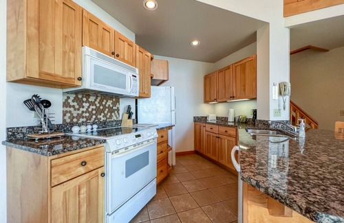 Lutsen Condo | Poplar River Condos 522 - Lake Superior - Lutsen, MN