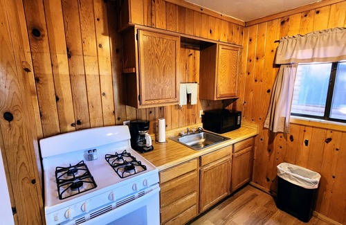 Pinetop-Lakeside Cabin | Poplars Cabin at Lazy Oaks Resort