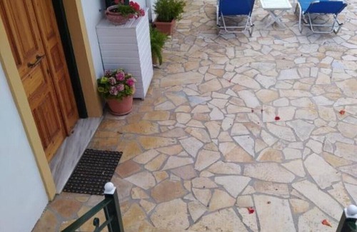 Longos House | Poppy Apartment II (1-bedroom apartment)