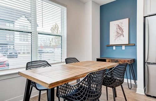 Noblesville Apartment | Poppy Place - King/Queen 2bed/2bth