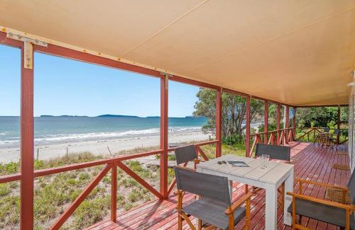 Whangapoua House | Poppy's Beach House - Beachfront Whangapoua Home