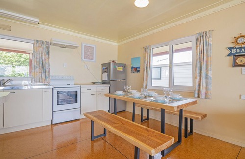 Whangapoua House | Poppy's Beach House - Beachfront Whangapoua Home