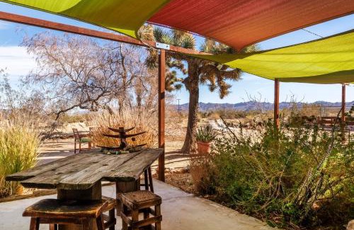Joshua Tree Apartment | Popular Homestead! Location, Stargaze, Views!