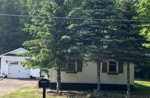 Silver City House | Porcupine Mountains-closest Vrbo to the Porkies! nAcross road from Lake Superior