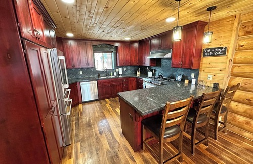 Park City Cabin | Porcupine Ridge Lodge - 5 Bedroom Luxury Cabin Near Park City w/Movie Theater