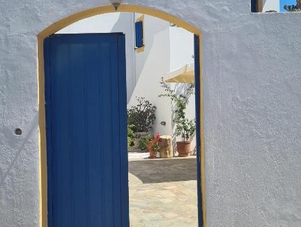 Kithira House | Porphyra