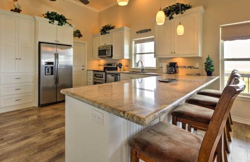 Port Bolivar House | Port Bolivar Getaway with Ocean View Walk to Beach!