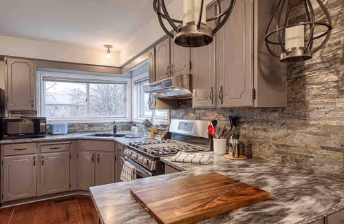 Port Burwell House | Port Burwell Paradise! 4 to 8 guest’s.