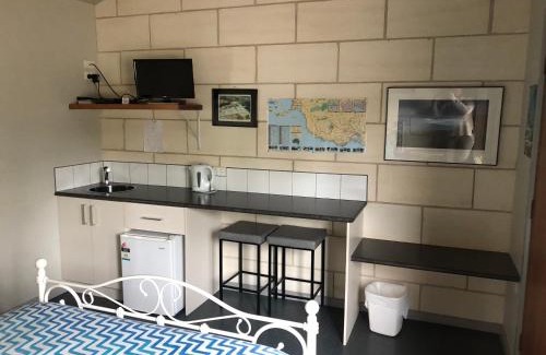 Port Campbell House | Port Campbell Guesthouse & Flash Packers