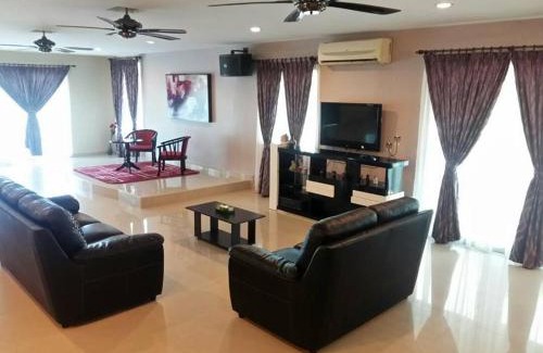 Taman Pantai Dickson House | Port Dickson Holiday Home Villa