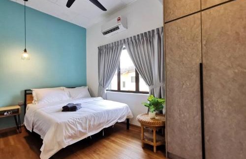 Taman Pantai Dickson House | Port Dickson Pool Villa - Ruma66 (Up to 22 Pax)