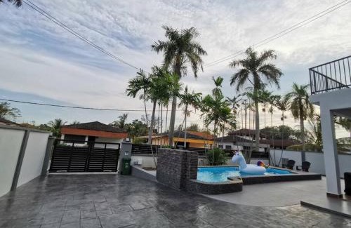 Taman Pantai Dickson House | Port Dickson Pool Villa - Ruma66 (Up to 22 Pax)