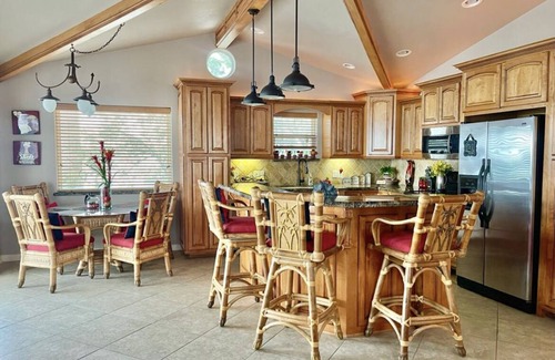 Port Isabel House | Port Isabel Beach House located in front of port Isabel channel
