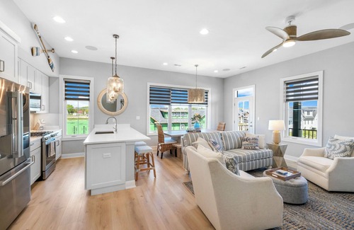 Ottawa House | Port Place Paradise 4 bed 4 bath