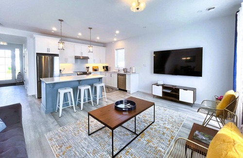 Port Stanley House | Port Stanley 5 BRs 3Bath Cottage in Kokomo Beach Club - Walk to Beach & Downtown