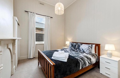 Portland House | Port View