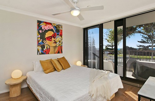 Bilinga Apartment | Porta Pacifique 4 - Renovated, Beachfront Bilinga - Min. 3 Night Stays!