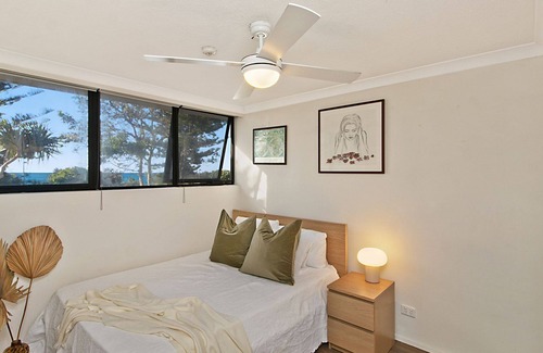 Bilinga Apartment | Porta Pacifique 4 - Renovated, Beachfront Bilinga - Min. 3 Night Stays!