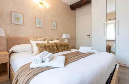 Historic Centre Apartment | -Porta Susa-Centro- Deluxe Suite x4, Wi-Fi - A-C