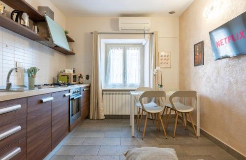 Historic Centre Apartment | -Porta Susa-Centro- Deluxe Suite x4, Wi-Fi - A-C