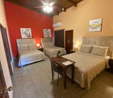 Tegucigalpa Bed & Breakfast | Portal los Castaños