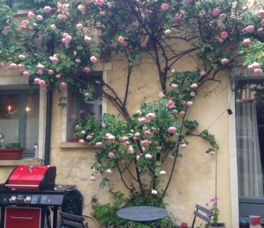 Montesson Bed & Breakfast | Porte de Paris