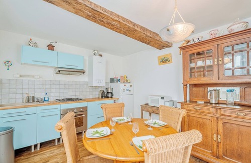 Ille-et-Vilaine Apartment | Porte des Bés in the city center, beach 10 meters away!