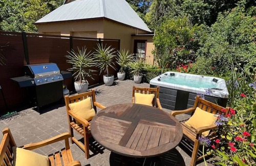 Albury Apartment | Porters Cottage Classic