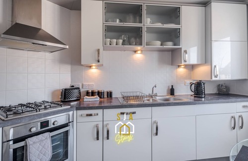 Central Aberdeen Apartment | Portland Pad - SJA Stays - Modern 2 Bed Apartment