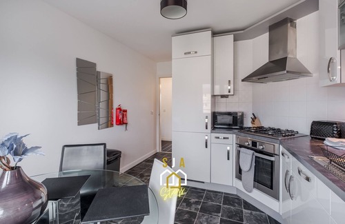 Central Aberdeen Apartment | Portland Pad - SJA Stays - Modern 2 Bed Apartment
