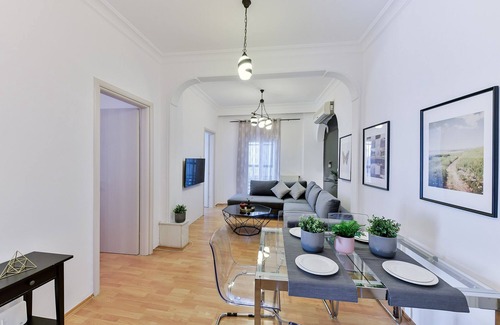 Thessaloniki City Centre Apartment | Porto Sea View Apartments - Mitropoleos