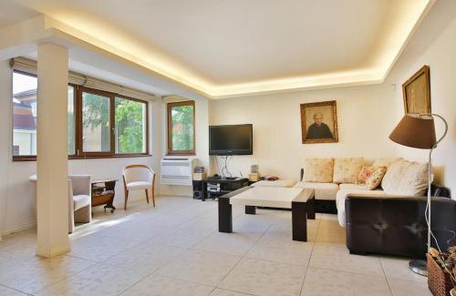 Oborishte Apartment | Portofino Apartment