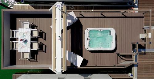 Misano Adriatico Boat Rental | Portoverde Luxury Houseboat